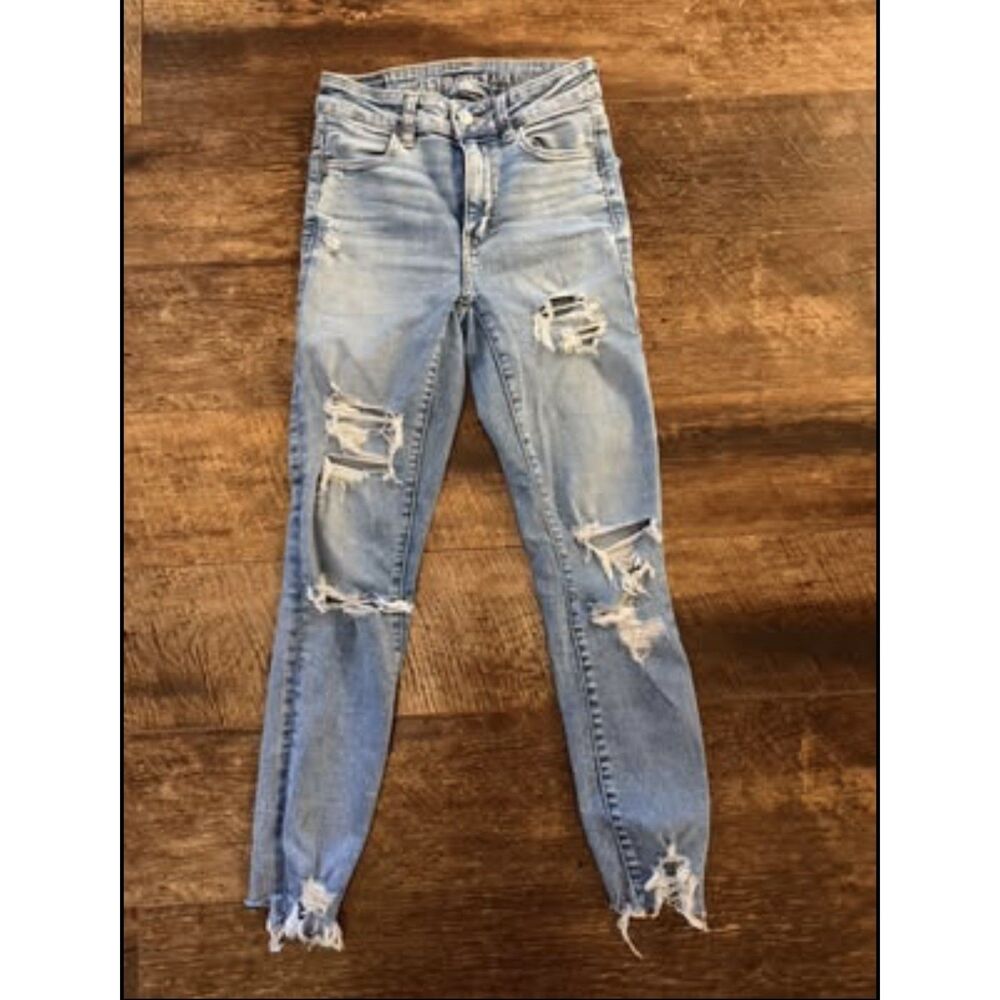 American Eagle Women’s Jeans Size 0 Light Wash Distressed Ripped Skinny Denim